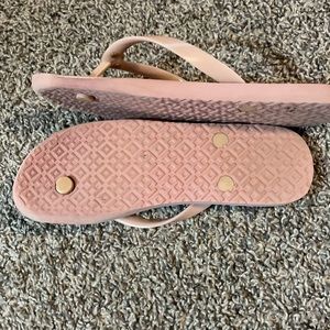 Tory Burch Logo Emblem Flip flop sandals size 7